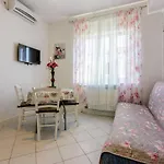 Apartment Mladen Crikvenica
