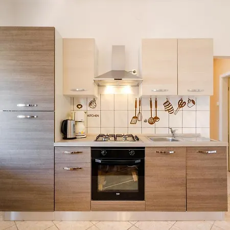 Mladen Apartment