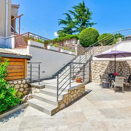 Apartment Mladen Crikvenica