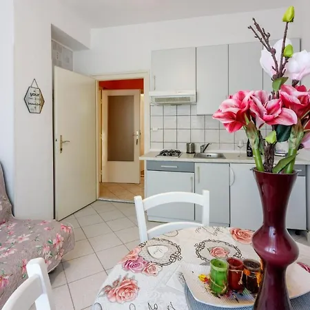 Mladen تْسْغيكفانِتْسا