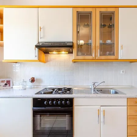 Mladen Apartment *