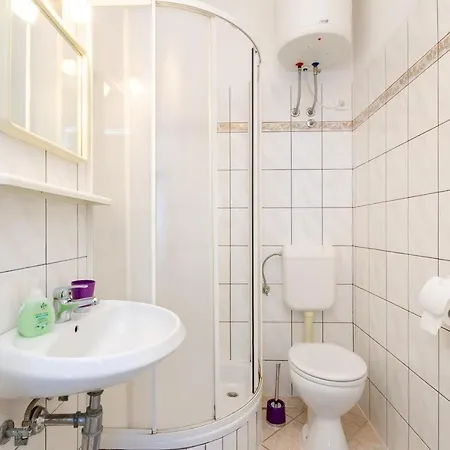 Apartment Mladen *