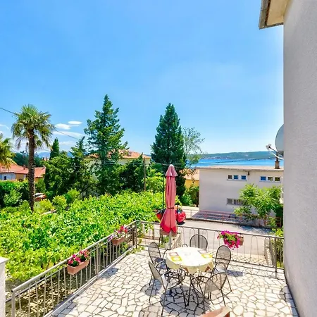 Mladen Appartement *